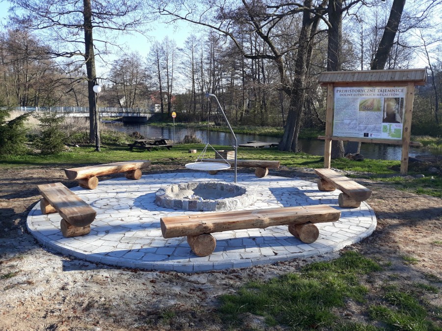 Zdjęcie: Zagospodarowanie terenu rekreacyjnego przy rzece Łupawa wraz z oznakowaniem ścieżki edukacyjnej MEGALITY