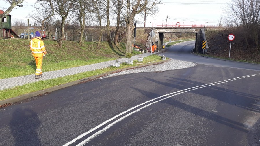 Zdjęcie: Przebudowa drogi gminnej od drogi krajowej nr 6 – ulica Szeroka – do drogi powiatowej nr 1179G – etap I